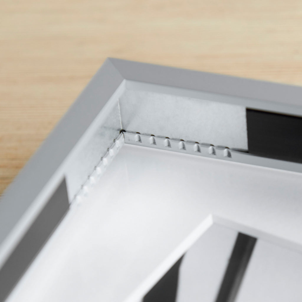 Magnetic Frame