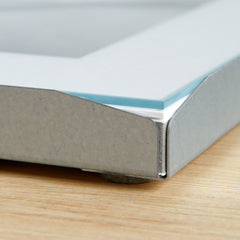 Magnetic Frame